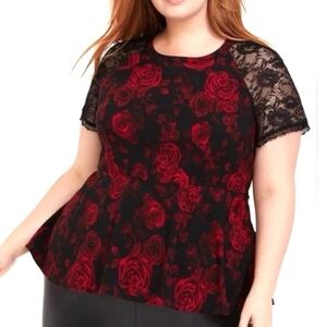 🌟SALE🌟🌼TORRID Rose Print Peplum Top🌼